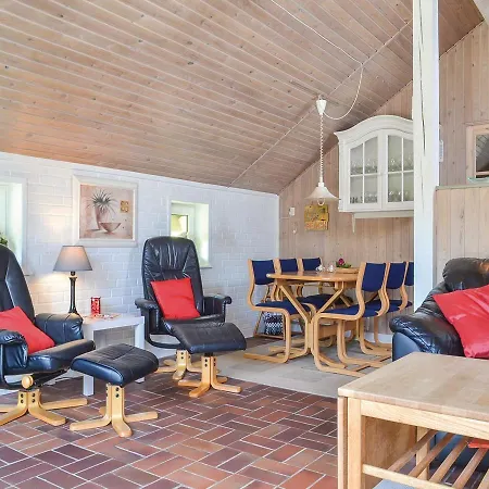 Two-bedroom Holiday In Hvide Sande Bjerregard