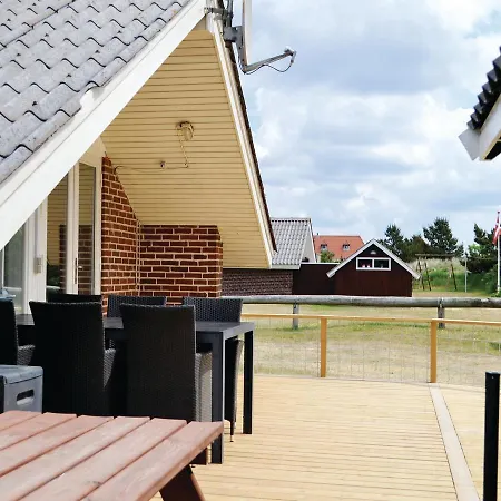Holiday home Two-bedroom Holiday In Hvide Sande *