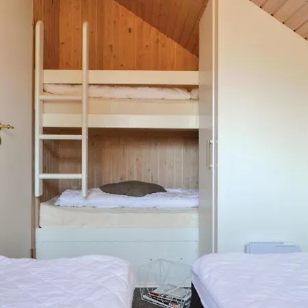 Holiday home Two-bedroom Holiday In Hvide Sande